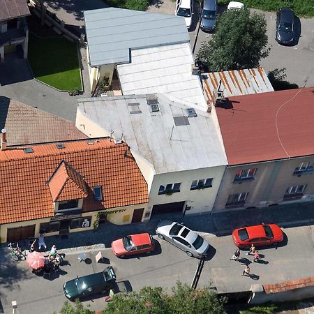 Penzion U Vinoteky Nymburk Eksteriør bilde